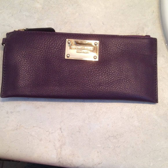 Mini deep purple Michael Kors clutch