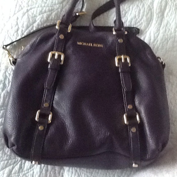 "REDUCED!" Michael Kors Leather Handbag!
