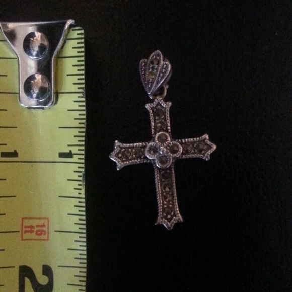 Charm / Pendant Cross