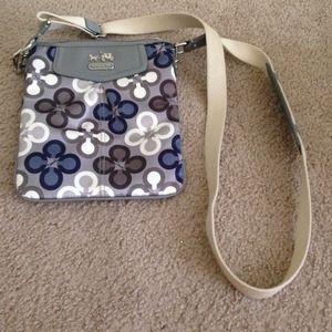 Coach: Madison lll Clover print swingback