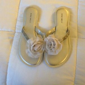 Silver Nine West Sandles
