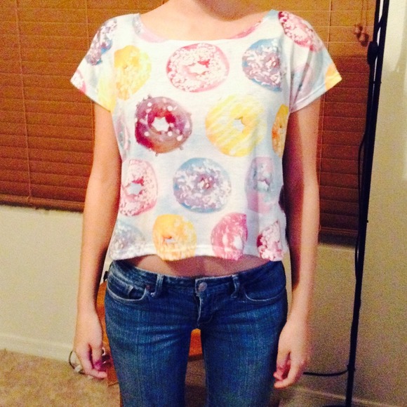 DONUTS TEE - Picture 2 of 2