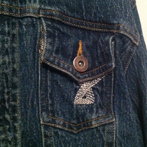 Hooded long sleeved jean jacket - Picture 3 of 4