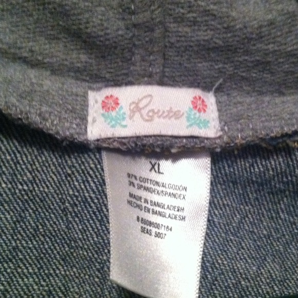 Hooded long sleeved jean jacket - Picture 4 of 4