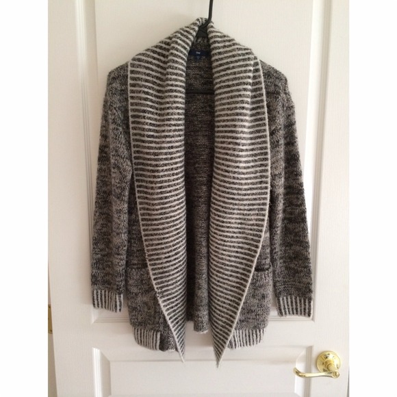 GAP Sweater