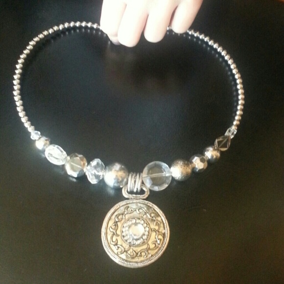 NECKLACE - Picture 3 of 3