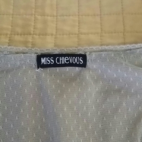 Tan lace shirt - Picture 4 of 4