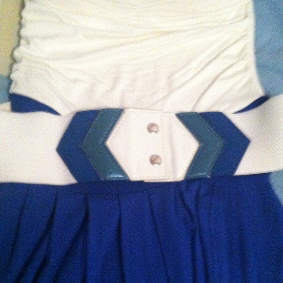 BRAND NEW Dress - Picture 3 of 4