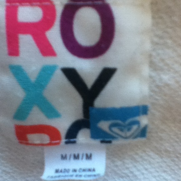🚫Sold! Roxy top! - Picture 2 of 4
