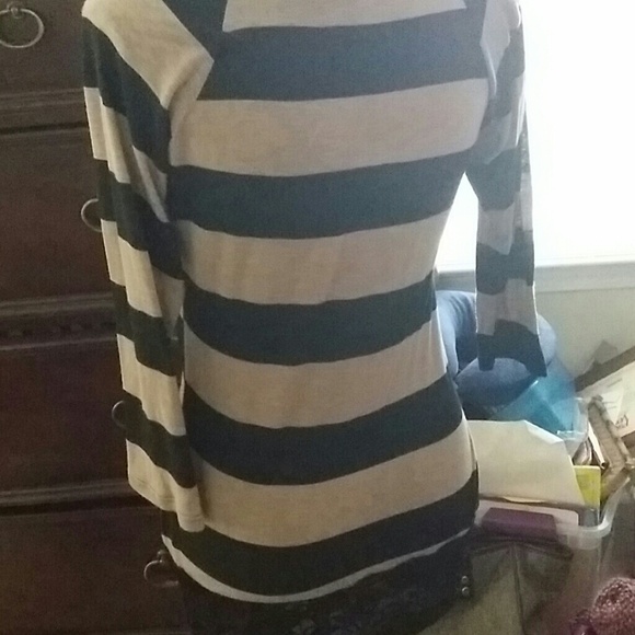 Black and taupe stripe shirt - Picture 2 of 4