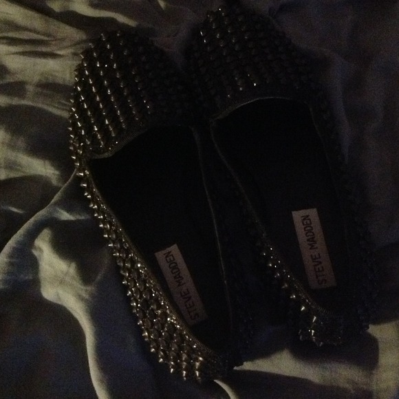 Steve Madden studlyy black size 7