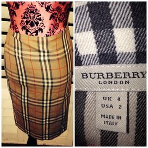 Classic Burberry pencil skirt