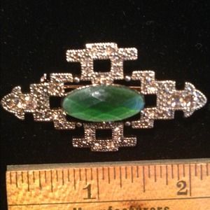 Green Emerald Brooch/pin VINTAGE