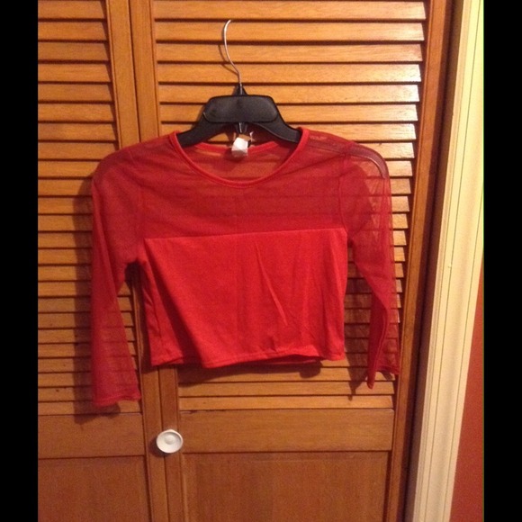 🚫TRADE🚫 Medium red crop top