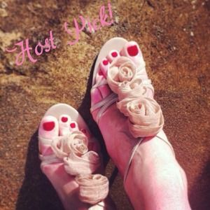 HOST PICK Romantic! Nude chiffon strappy pumps