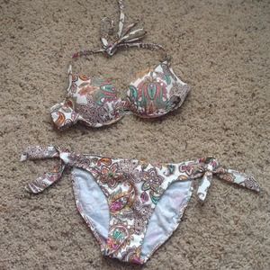 Gorgeous accessorize bikini ☀️👙