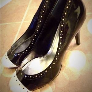 WHBM Tan and Black patent pumps