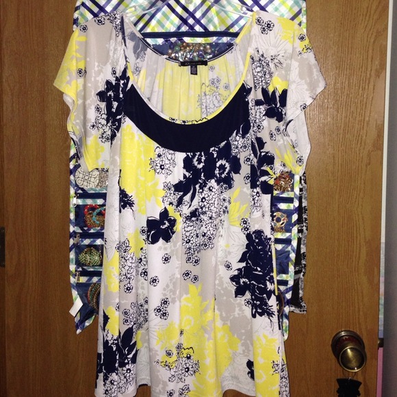 Gray,navy and yellow Anne Klein shirt