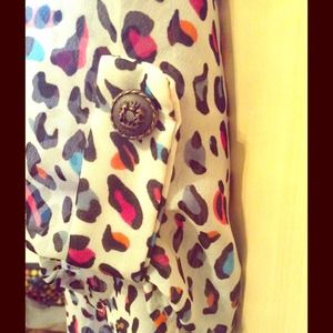 💕NEW! Multicolored Leopard Top💕