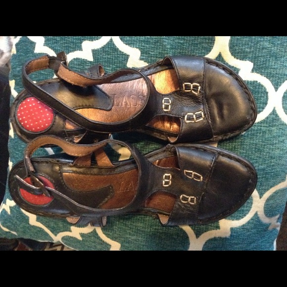 Lasses black leather WIDE sandal SUPER comfy