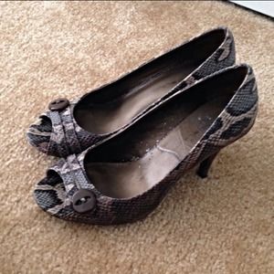 Bandolino Open Toe Heels