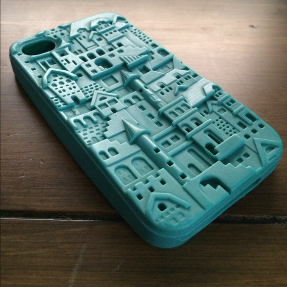 ✳️sold✳️ 3d castle gummy iphone 4 case