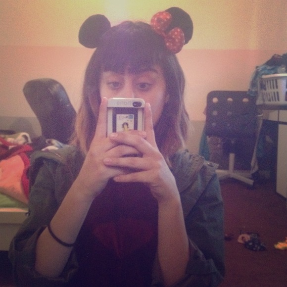 Minnie Mouse ear clip ons 🐭💕