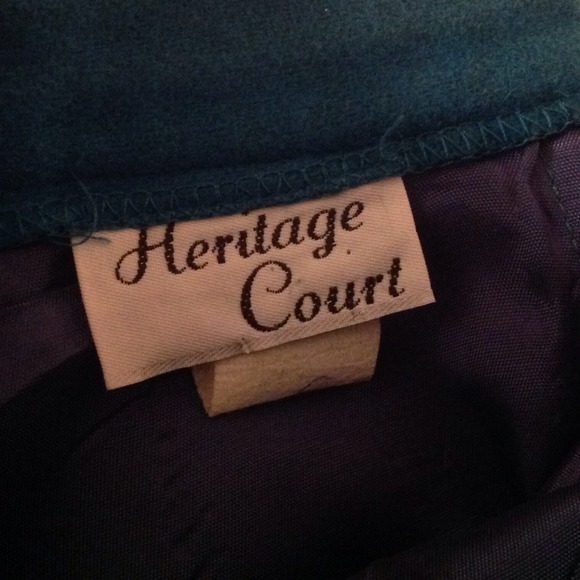 DONATED Set of 6 Wool skirts - Picture 4 of 4