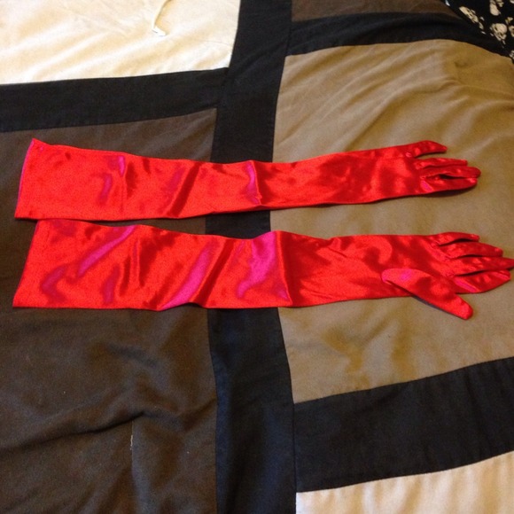 Red cocktail gloves
