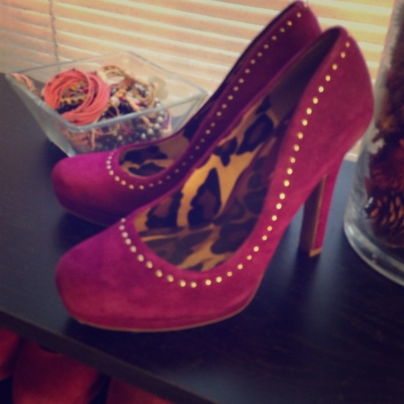 Jessica Simpson pumps