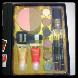 ****SOLD****Make up set