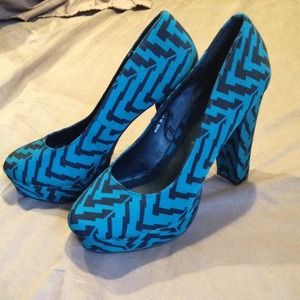 Platform turquoise high heel shoes