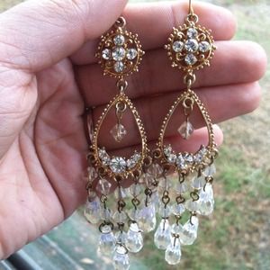 Beautiful earrings. Never worn!
