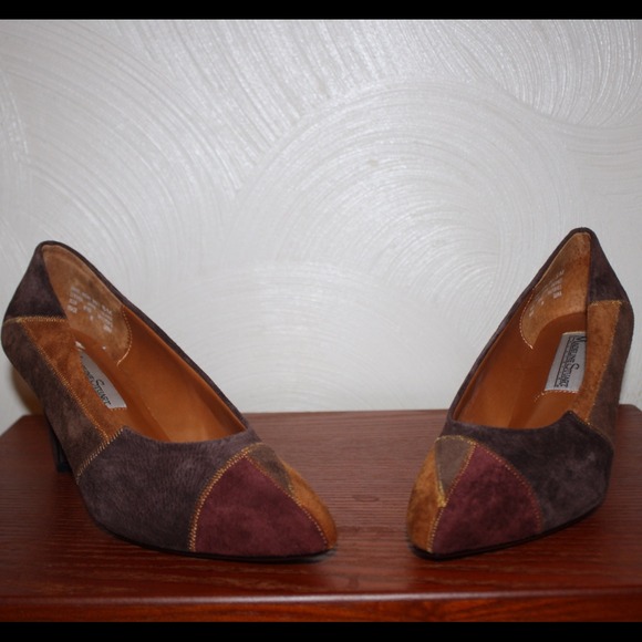 Brown Suede Pumps - Picture 3 of 4