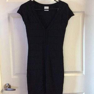Black stretch bandage dress w cap sleeves Size M