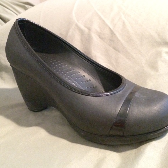 👇👇REDUCED.... Crocs black wedges