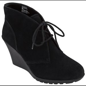White Mountain Icon Suede Bootie