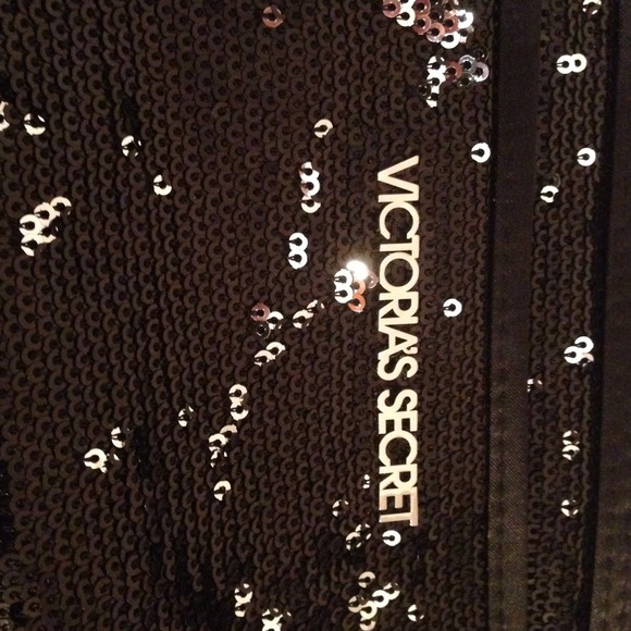 Victoria's Secret Sequined Clutch - Picture 3 of 4