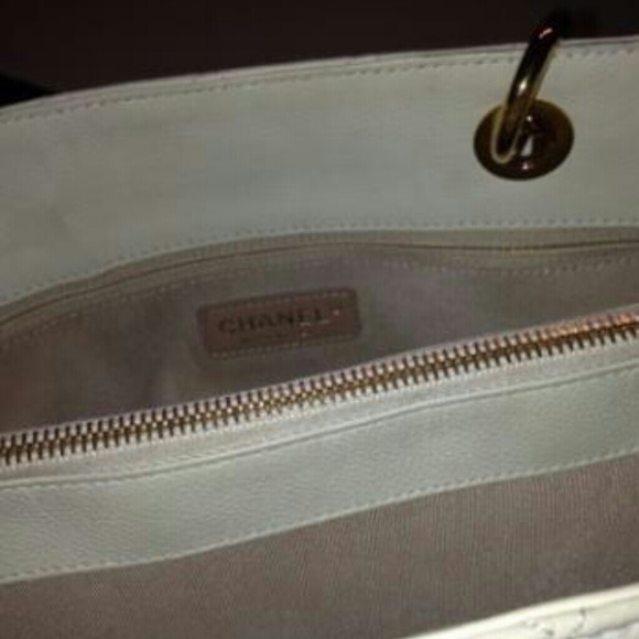 Chanel Ivory Grand Shopping Tote - Picture 4 of 4