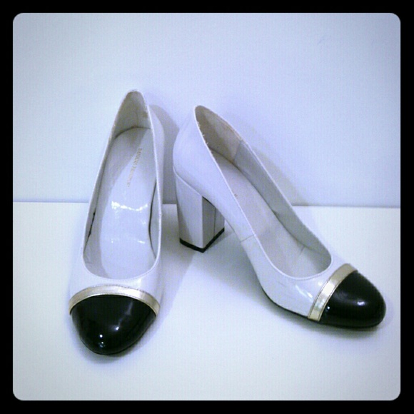 Banana Republic Pumps - White, Black & Gold size 6 - Picture 1 of 4