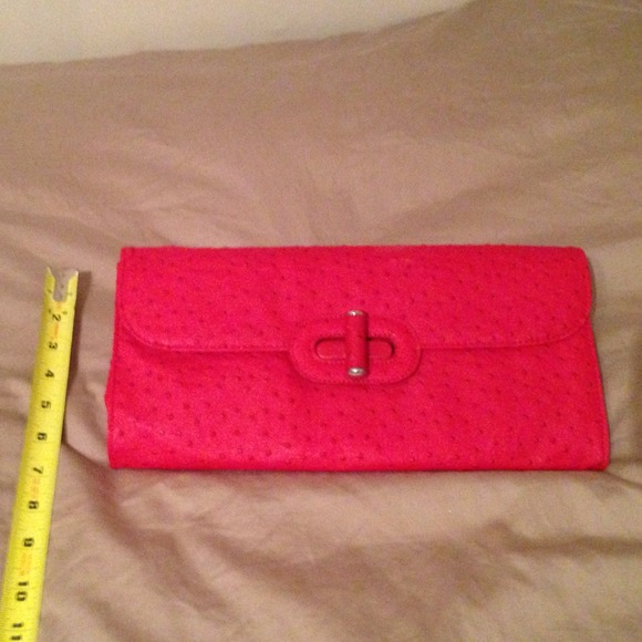 Red Clutch...NWOT - Picture 4 of 4