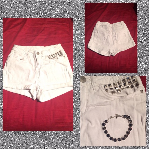 ❌Hold❌Studded high waisted shorts