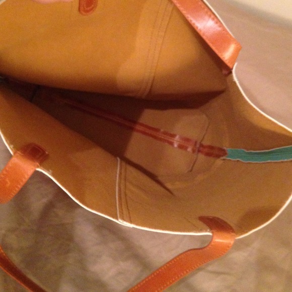 Small travel bag. - Picture 2 of 2