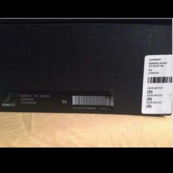 Giuseppe Zanotti High Top Python Sneakers - Picture 3 of 4