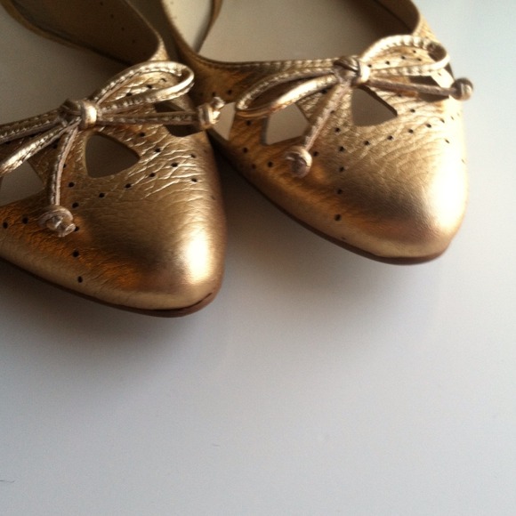❌S O L D❌Kate spade Gold Flats - Picture 3 of 4