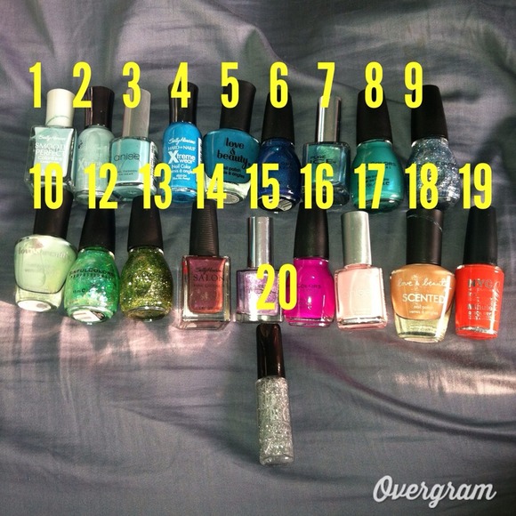 NAIL POLISH BUNDLES!