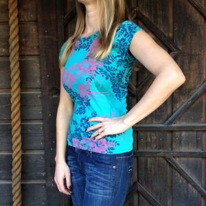 Express Tops - Express tee Express Tops - Express tee