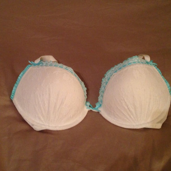 Victoria's Secret Bra - Picture 1 of 3