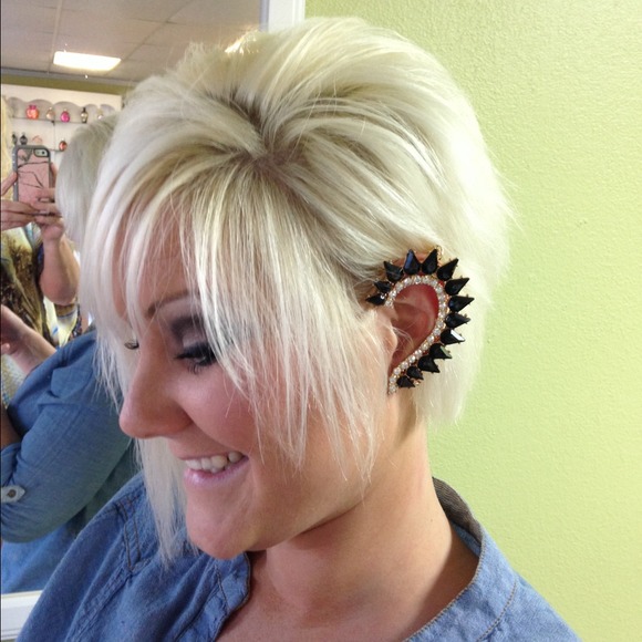 Ear clip