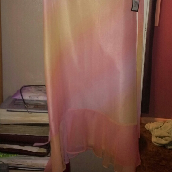 Girls dress - Picture 2 of 4